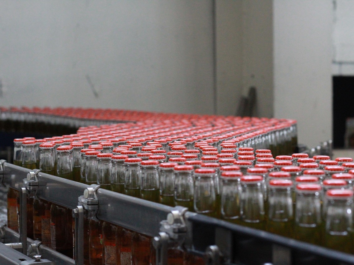 Application of Pneumatic Components in Beverage Processing Equipment