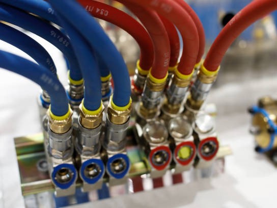 Five Practical Ways to Improve Air Compressor Efficiency in Industrial Applications